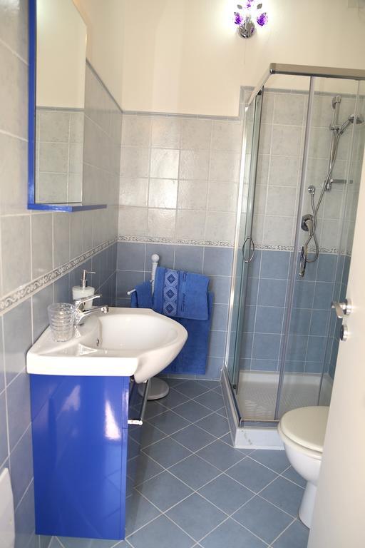 B&B Le Rose Olbia Quarto foto